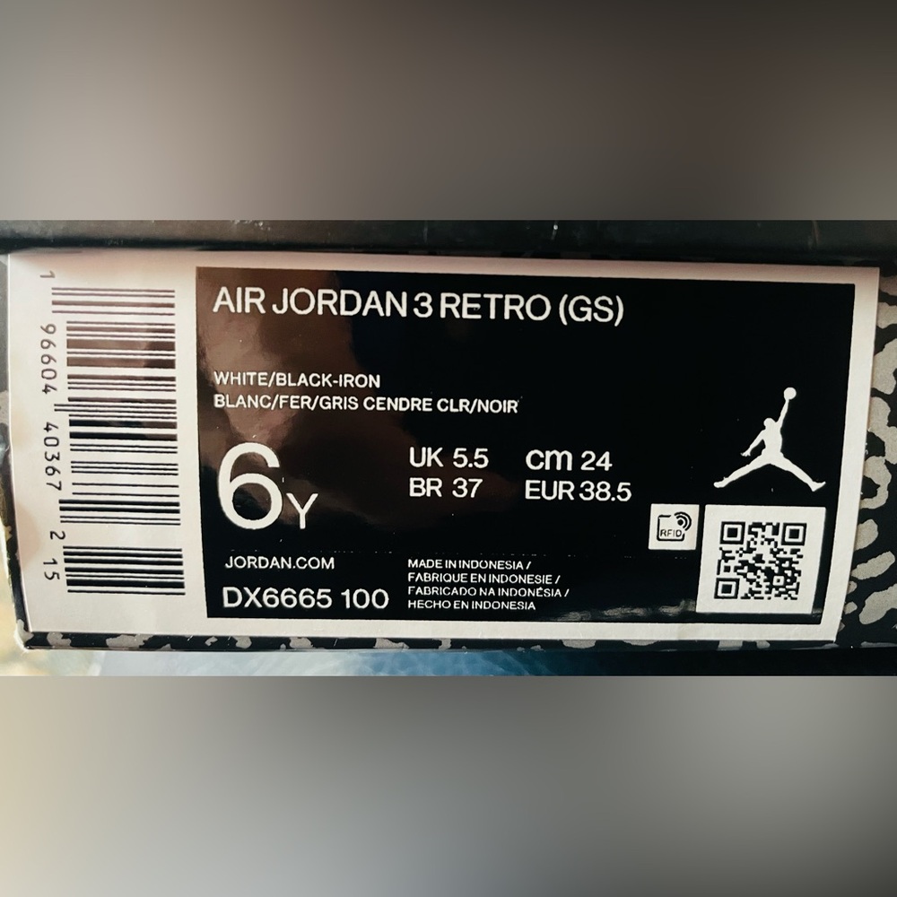 Nike Jordan 3 “Hide and Seek”
6Y-7.5W
$59
Original box,sticker and hang tag. - Picture 14 of 15